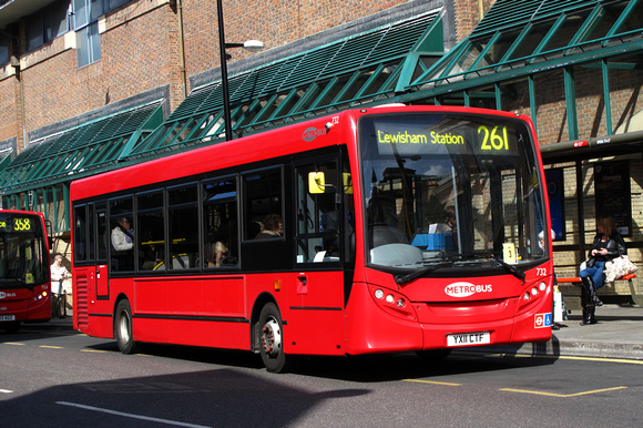 Route 261, Metrobus 732, YX11CTF, Bromley