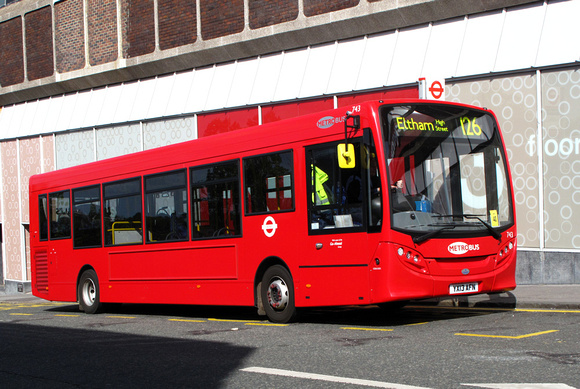 Route 126, Metrobus 743, YX13AFN, Bromley