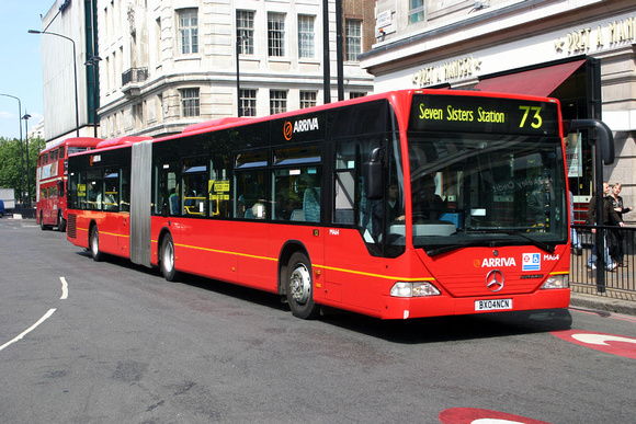 Route 73, Arriva London, MA64, BX04NCN, Marble Arch
