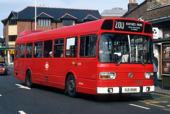 Route 200, London Transport, LS25, OJD858R, Mitcham
