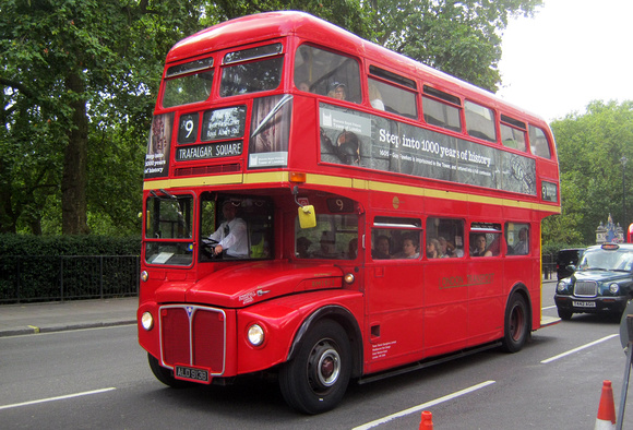 Route 9, Tower Transit, RM1913, ALD913B, Piccadilly