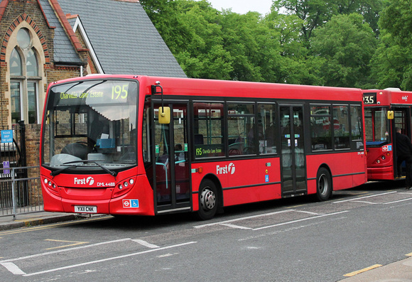 Route 195, First London, DML44188, YX11CNK, Brentford