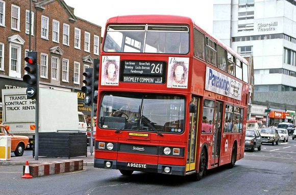 Route 261, London Transport, T952, A952SYE, Bromley
