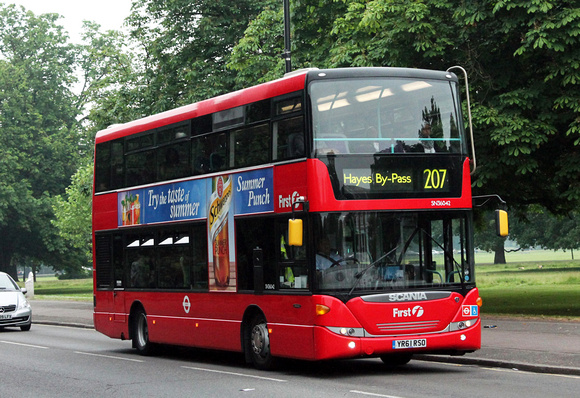Route 207, First London, SN36042, YR61RSO, Ealing Common