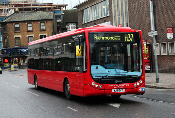 Route H37, London United RATP, OT13, YJ11EHV, Hounslow