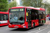 Route E8, Metroline, OTH975, LK09EKH, Brentford