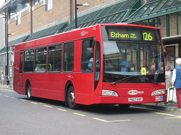 Route 126, Metrobus 705, PN07KRX, Bromley