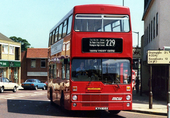 Route 229, London Transport, M805, KYV805X, Foots Cray