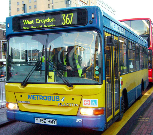 Route 367, Metrobus 352, Y352HMY, Croydon