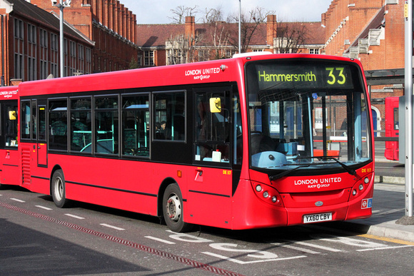 Route 33, London United RATP, DE117, YX60CBV, Hammersmith