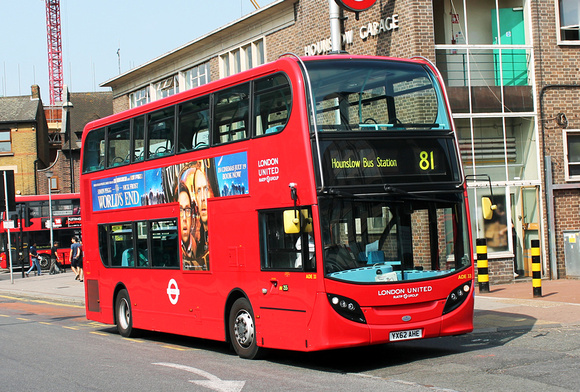 Route 81, London United RATP, ADE33, YX62AHE, Hounslow