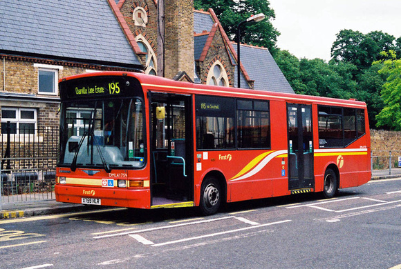 Route 195, First London, DML41759, X759HLR, Brentford