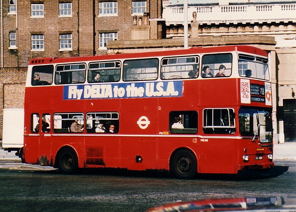 Route 78, London Transport, MD88, OUC88R