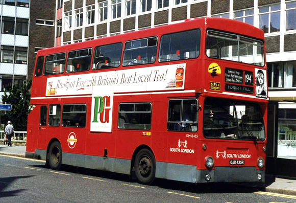 Route 194, South London Buses, DMS2435, OJD435R, Croydon