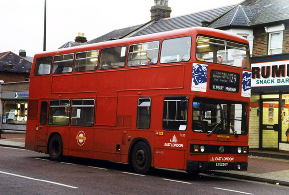 Route 129, London Transport, T250, EYE250V, Ilford
