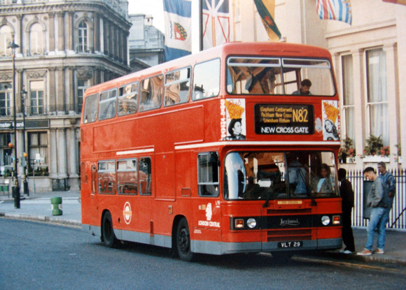 Route N82, London Central, L29, VLT29, Trafalgar Square