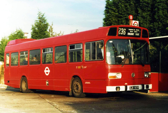 Route 236, London Transport, LS17, KJD517P, Chingford Stn