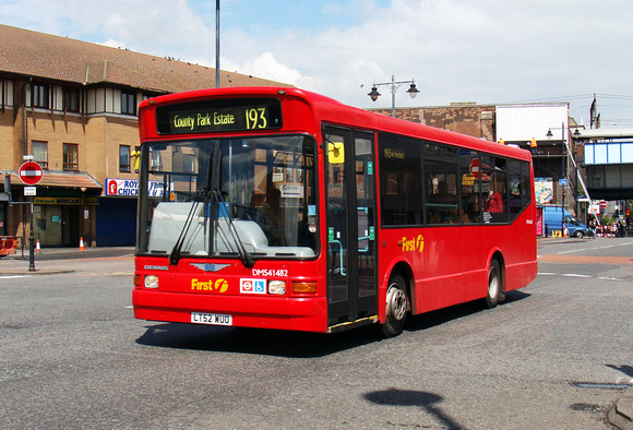 Route 193, First London, DMS41482, LT52WUD, Romford