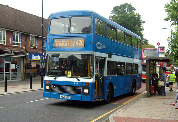 Route 420, Metrobus 825, P825SGP, Sutton Green