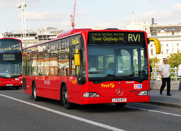 Route RV1, First London, ES64003, LT02NTY, Waterloo