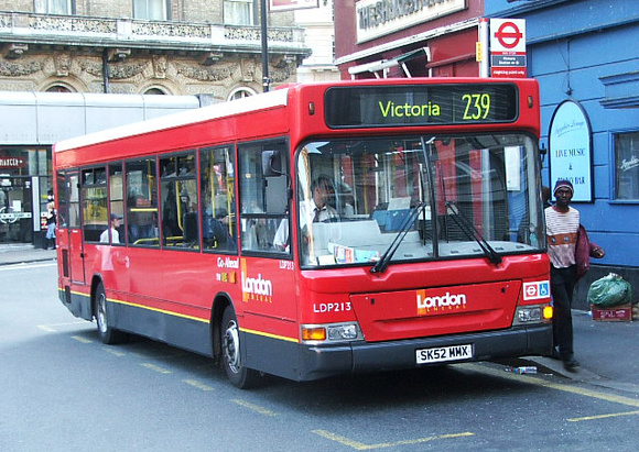 Route 239, London General, LDP213, SK52MMX, Victoria Station