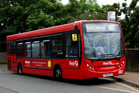 Route 487, First London, DML44085, YX09AEC, Willesden Junction