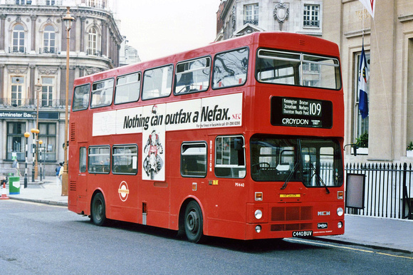 Route 109, London Transport, M1440, C440BUV, Trafalgar Square