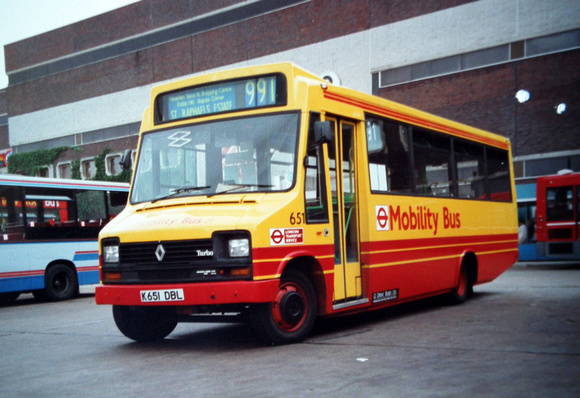 Route 991, London Buslines 651, K651DBL, Brent Cross