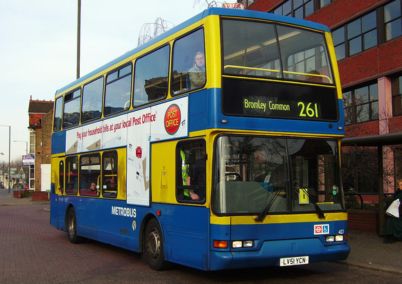 Route 261, Metrobus 427, LV51YCN, Bromley