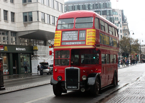 Route 11, London Transport, RTL139, KGK803, The Strand