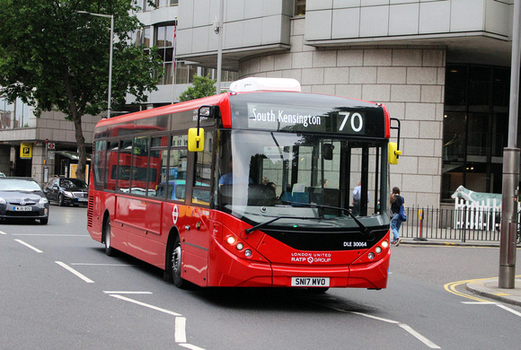 Route 70, London United RATP, DLE30064, SN17MVO, Kensington