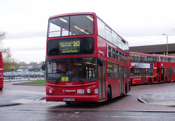 Route 262, Stagecoach London 17257, X257NNO, Beckton