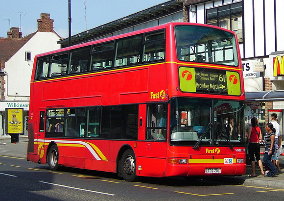 Route 61, First London, VN32112, LT02ZDL, Orpington