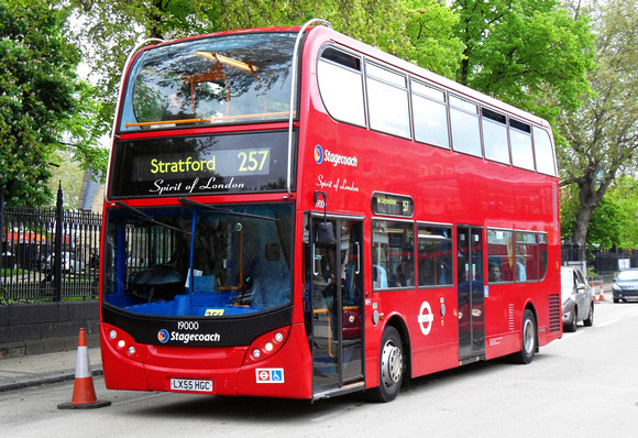 Route 257, Stagecoach London 19000, LX55HGC, Stratford