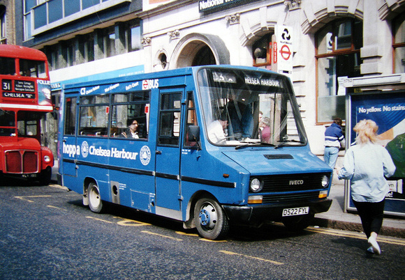Route C3, London Coaches, D522FYL, Earl's Court