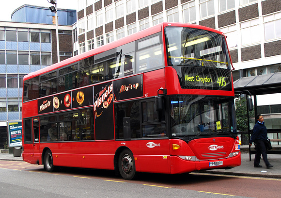 Route 405, Metrobus 957, YP58UFV, Croydon
