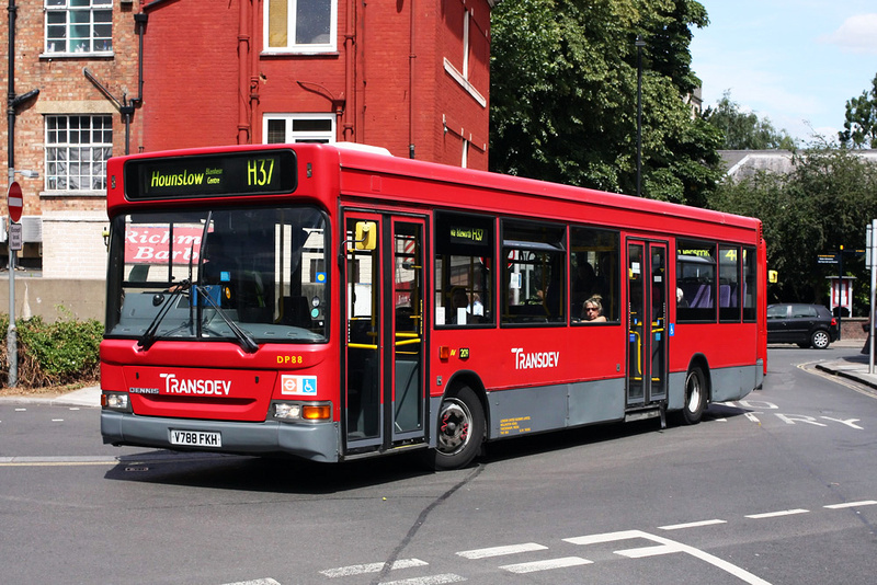 London Bus Routes | Route H37: Hounslow, Blenheim Centre - Richmond ...