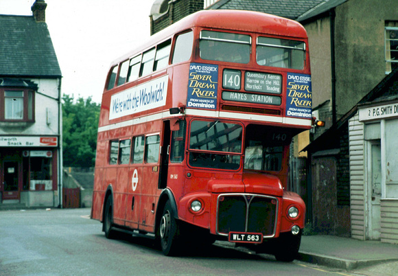 Route 140, London Transport, RM563, WLT563