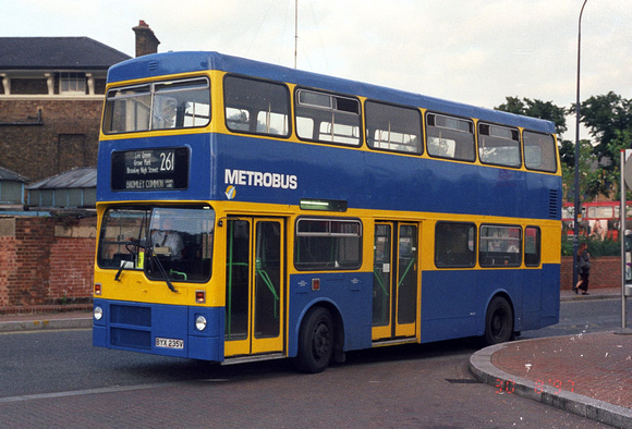 Route 261, Metrobus, M235, BYX235V, Lewisham