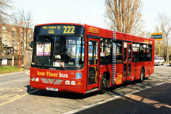 Route 222, Uxbridge Buses, LLW11, ODZ8911