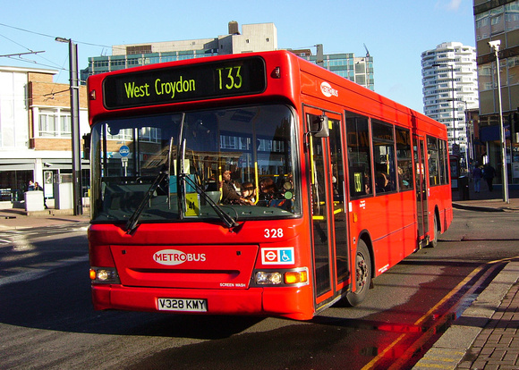Route T33, Metrobus 328, V328KMY, Croydon