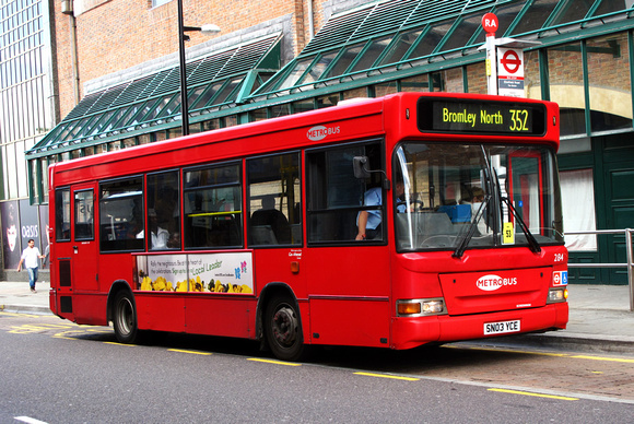 Route 352, Metrobus 284, SN03YCE, Bromley
