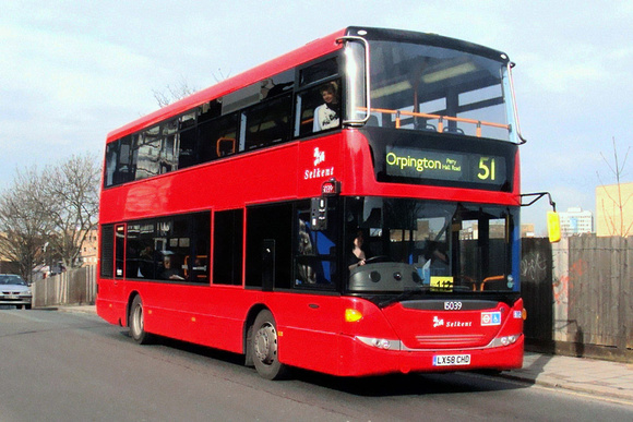 Route 51, Selkent ELBG 15039, LX58CHD, Woolwich