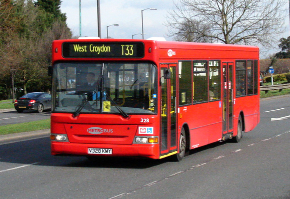 Route T33, Metrobus 328, V328KMY, Addington Village