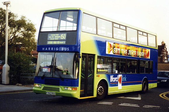 Route 150, Harris Bus, P352ROO, Ilford