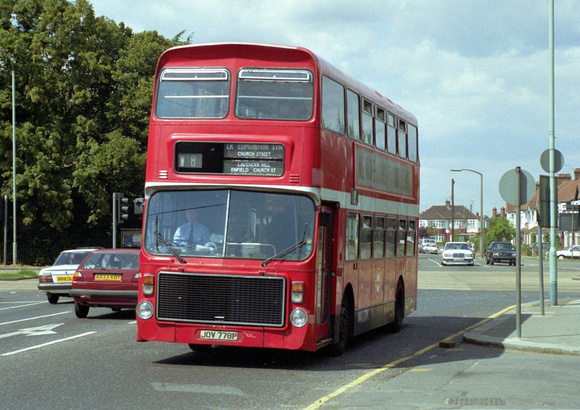 Route W8, London Transport, V28, JOV778P, Enfield