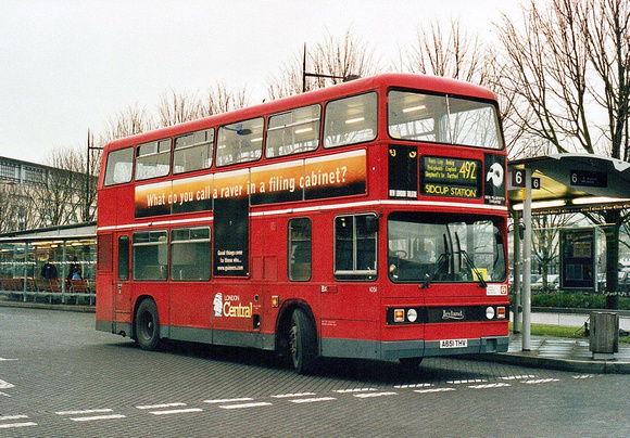 Route 492, London Central, T1051, A651THV, Bluewater