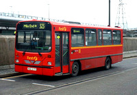 Route 323, First London, DW170, NDZ3170, Canning Town