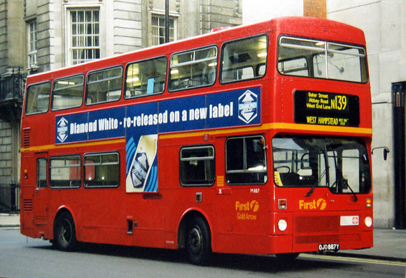 Route N139, First London, M887, OJD887Y, Trafalgar Square