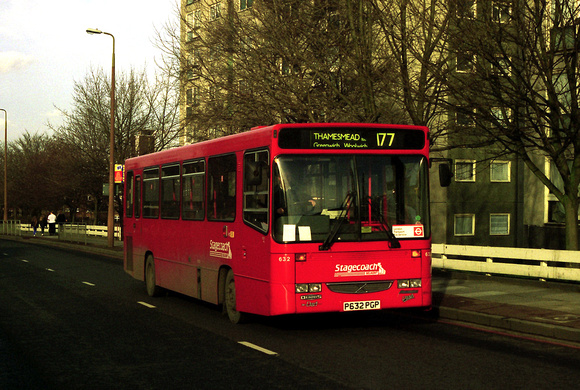 Route 177, Stagecoach London 632, P632PGP, Woolwich